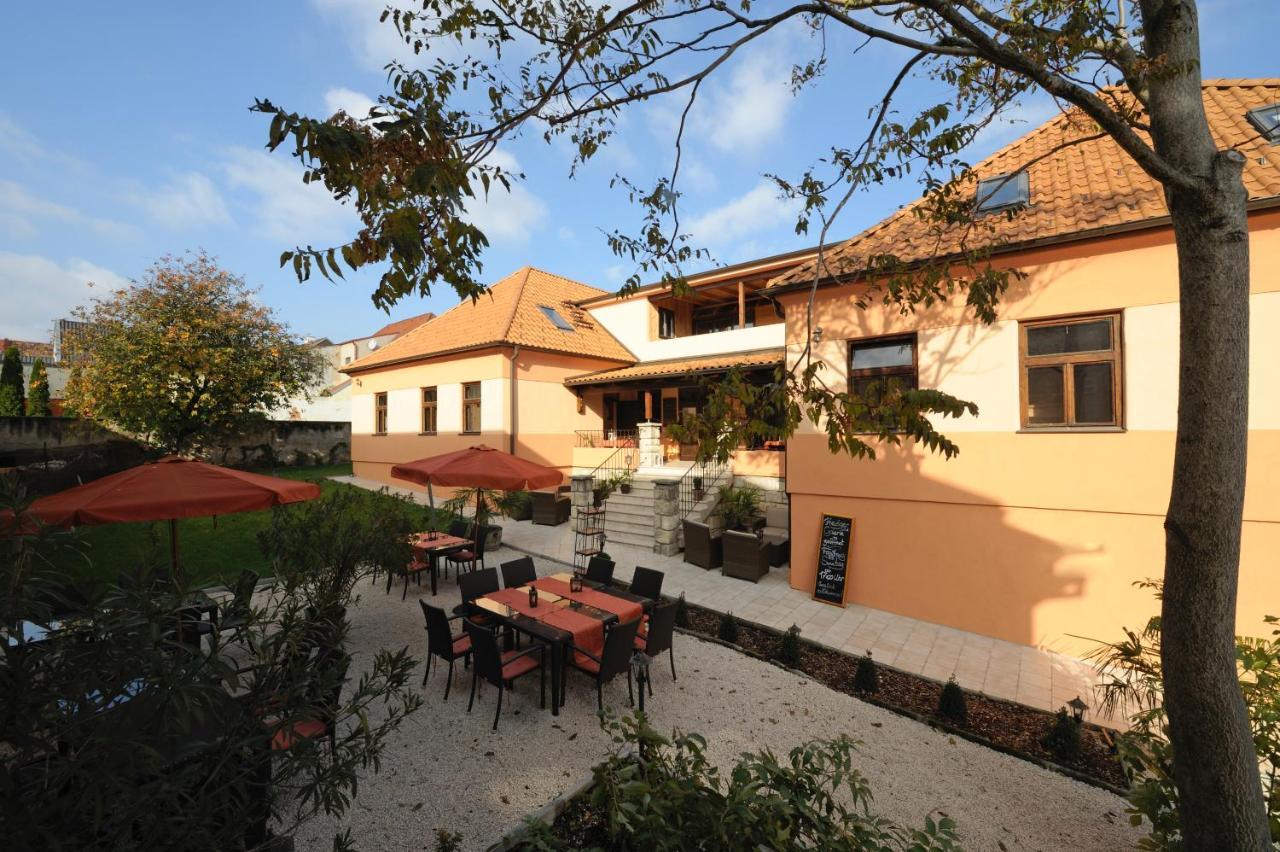 Gut Zentgraf Hotel Mörbisch am See Exterior foto